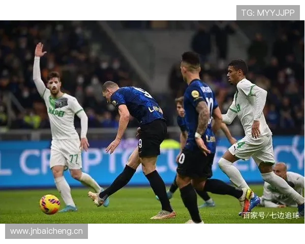 AC米兰复兴遇阻:表面强势难掩瓶颈,争四形势面临考验 AC米兰复兴遇阻:表面强势难掩瓶颈,争四形势面临考验