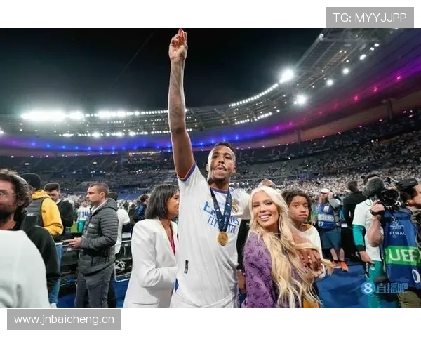 巴尔韦德无球冲刺与后插上进攻模式解析