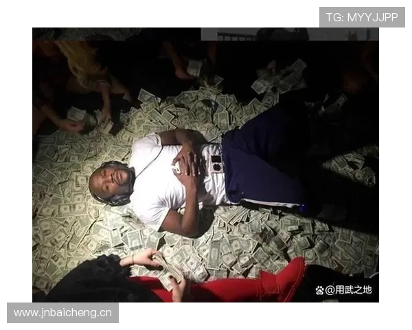 梅威瑟打完比赛直接去夜店数现金，这谁顶得住啊